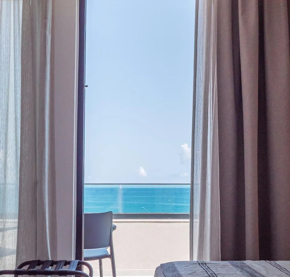 Poseidon Hotel Rethymno 2*,